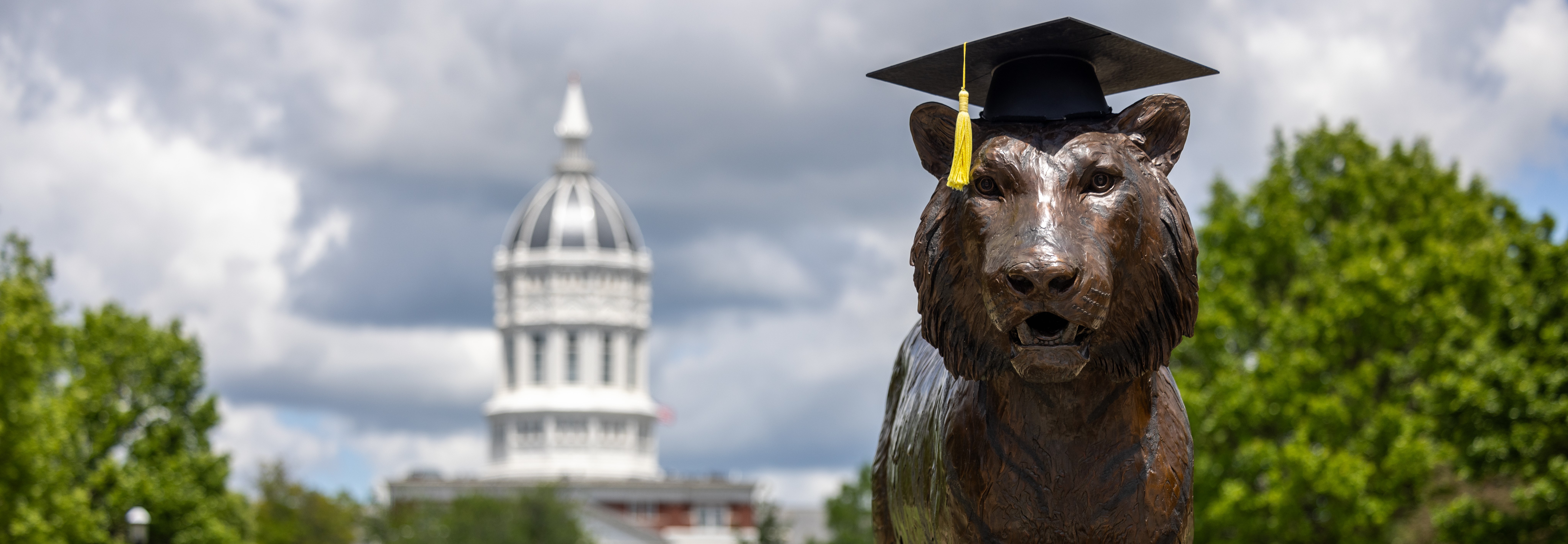 Tiger Fountain with Jesse Hall in the background at the University of Missouri
